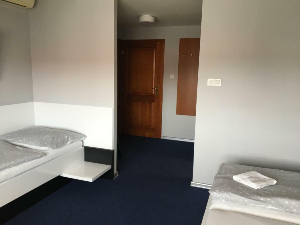 Hotel U Racka Ostrožská Nová Ves Exterior foto